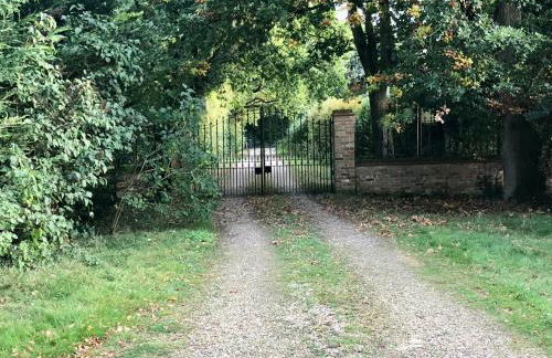 Countryside Annex- Sleeps 2 Free Parking & Garden - Foto 41