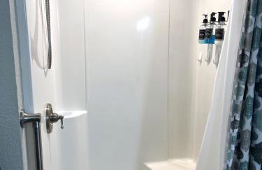 Private Lower Level Suite in Home-Sep Entrance! - Foto 21