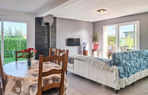 3 Bedroom Lovely Home In Saint-Pabu - Foto 4