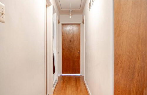 3BR Home - Free Parking-WiFi Kitchen Laundry-Kids Friendly-Near DC & Downtown & Metro-Patio & Deck - Foto 34