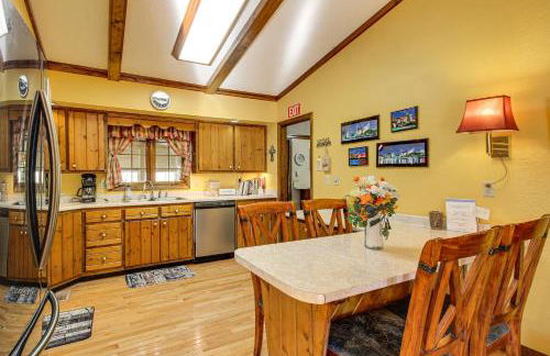 3 Mi to Ruby Falls The Downer House with Yard - Foto 2