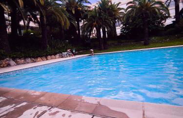 Home2Sea - Piscine, Jardin, studio cabine, 1 canapé lit convertible 2 ADULTES, 1 lit superposé triple 3 ENFANTS ou ADOS - Foto 12