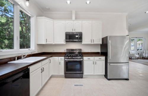 New Listing - Historical Home in Mossy Oaks - Foto 13