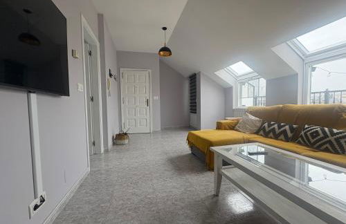 Ático luminoso con terraza - Foto 33