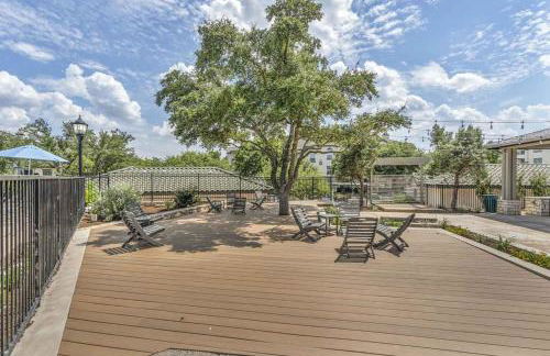 Landing Beautiful 2BD in Bee Cave - Photo 29