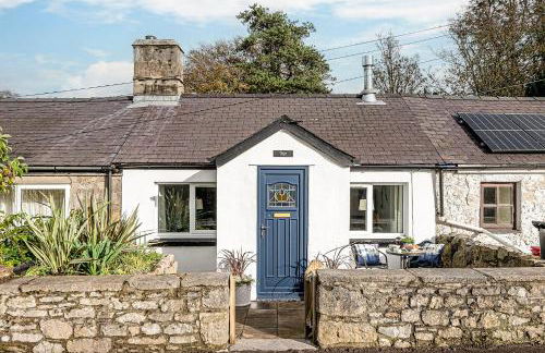 Fisherman Cottage Llanfaes near Beaumaris - Photo 27