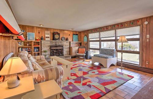 Rhode Island Oceanview Retreat Walk to Shore! - Foto 16