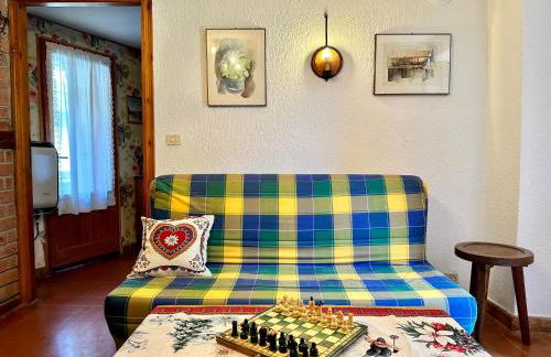 Cozy Three-Room Apartment with Mountain View & Parking - Ussin Chalet - Valtournenche - Foto 5