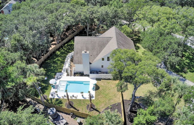 Southern Oasis by Avantstay 0.5mi Walk to the Beach, Pool, Patio, Large Yard - Photo 67