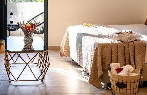 Moon Boutique Hotel - Ultra Luxury Suites with Pool, Perfect for Fun and Relaxation By Villa Mana Gers - Photo 7