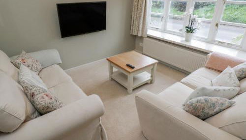 Granary Cottage - Photo 2