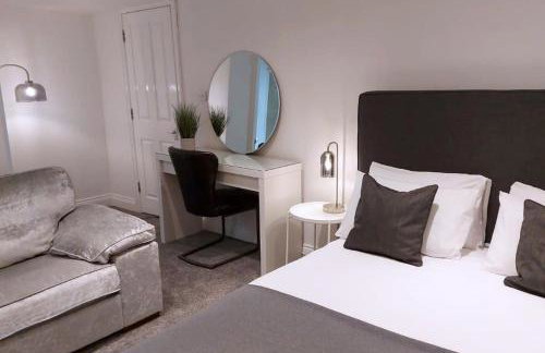 2 Bedroom City Centre Duplex Apt - Photo 18