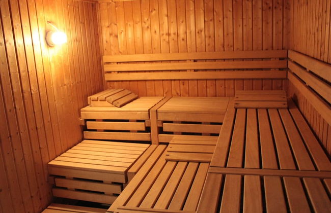 Winenne Home With Hot Tub - Photo 21