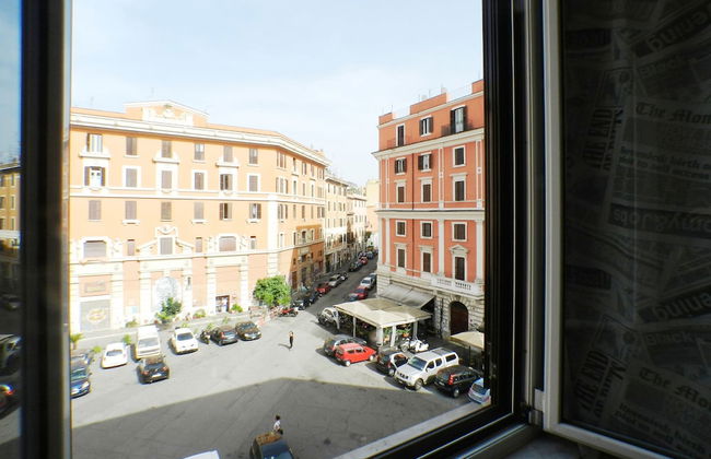 Black and White Movie Apartment - Foto 22