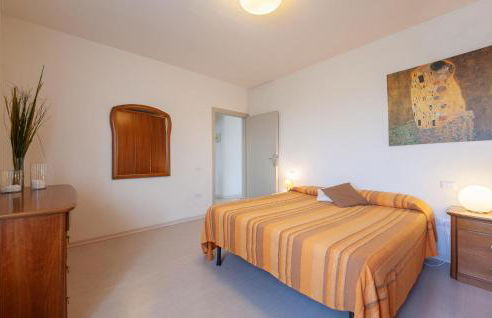 3 Bedroom Awesome Apartment In Marti Pi - Foto 13