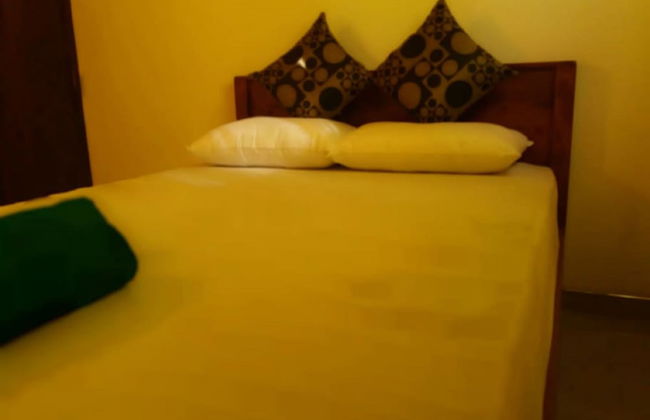 Sana Guest - Photo 6