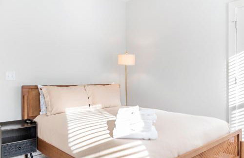 Family-Friendly 4BR with Fenced Yard & Parking - Foto 13