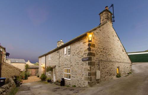 West end cottage and shippon - Photo 1