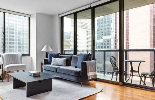 1BR nr Times Sq w Indoor pool Doorman NYC-50 - Foto 2