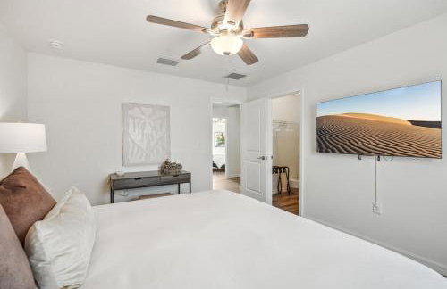 Cape House - 4 BR - Pool - Fire Pit - Private Backyard - Foto 12
