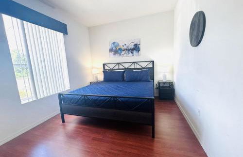 Huge Screened Patio That Overlooks Lake Buck, Near Famous Attractions!! - Foto 1