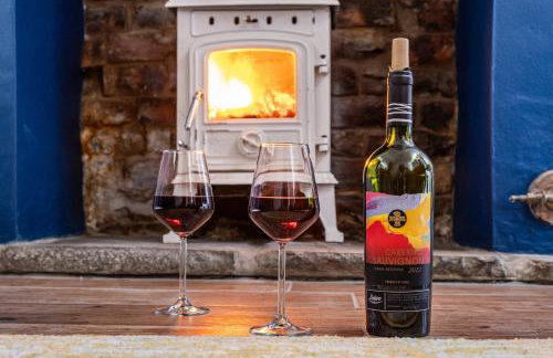 Charming 2-BR Cottage in Stonehouse with Courtyard Garden and Log Fire - Foto 16