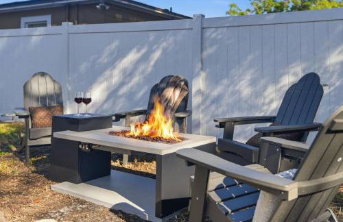 Spacious Modern Farmhouse w/ Private Patio & BBQ! - Foto 73