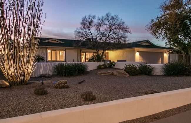 Relaxing 4 Bdrm Retreat in the Heart of Scottsdale - Foto 36