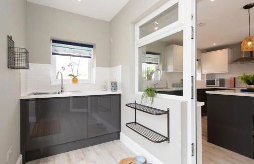 Bosham 3 BR Beach House with Garden & Playhouse - Foto 26