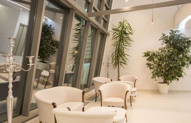 Adrion Aparthotel - Photo 3