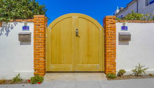 Surf and Sand Beach Bungalow - Foto 2