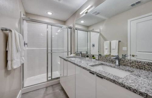 7961 Luxuosa Villa de 4 Suítes com Piscina Privativa a 10 Minutos da Disney - Foto 38