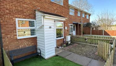 Home for 4 In rural Stoke prior 5 mins off the M5 - Foto 1