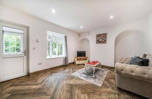 Parkgate Cottage Countryside Stay at Chelsfield Retreat - Photo 22