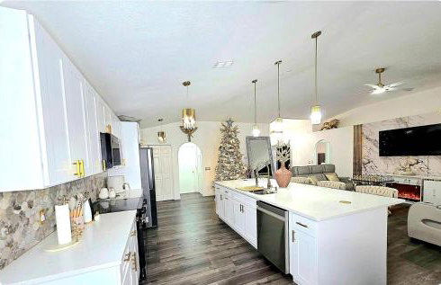 Top-of-the-line decoration! Next to Tampa outlets, - Foto 20