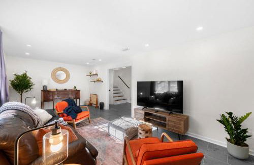 Outdoor Projector, Arcade, Fire Pit, 2 Car Garage, 2 Living Rooms - Foto 6