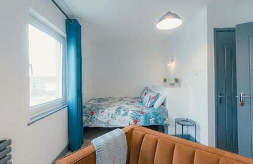 Torpoint Pod - Free Parking - Photo 10