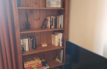 Central Gloucester Self-Catering Flat - A Hidden Gem - Foto 7