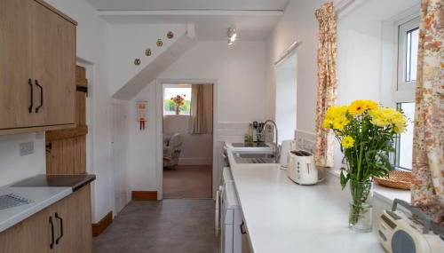 Garnllys Farmhouse Fishguard - Foto 4, stove, dishwasher, toaster
