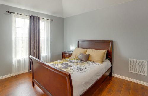 Great for Gatherings! Stylish Allen Home with Patio - Foto 25