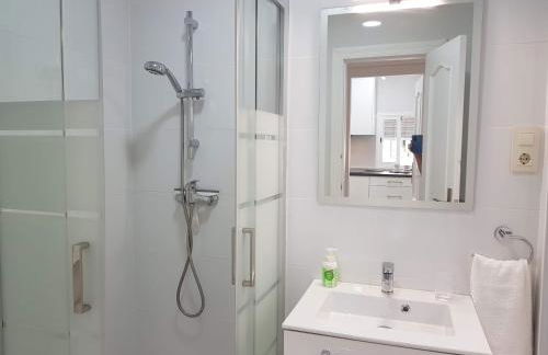 Apartamentos Bajel - Photo 9