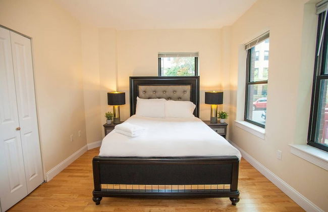 NEW 4 Bed 2 Full Bath Condo Near Back Bay - Photo 5