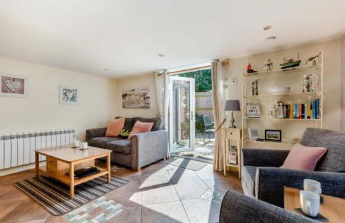 2 Bed in Weybourne oc-1789 - Photo 1
