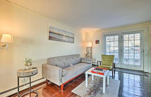 Ocean-View Gem with Private Beach in Mashpee! - Foto 9