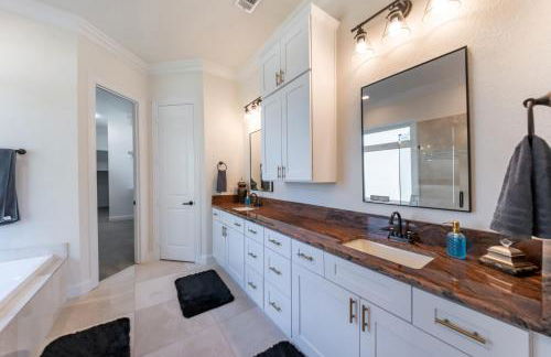 Family Home Near Lake & Local Parks - Foto 32