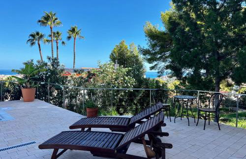 House with swimming pool and amazing sea and mountain views in Montgó, Denia - Photo 11