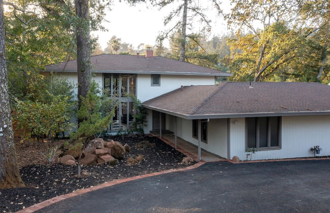 Mataro by Avantstay Large & Elegant Home in Santa Rosa w/ Hot Tub & Games - Foto 29