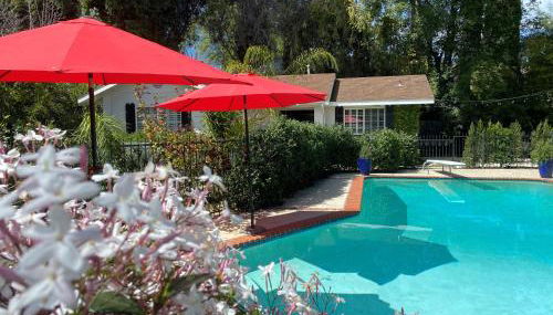 Guest house with private entry and large pool - Foto 1