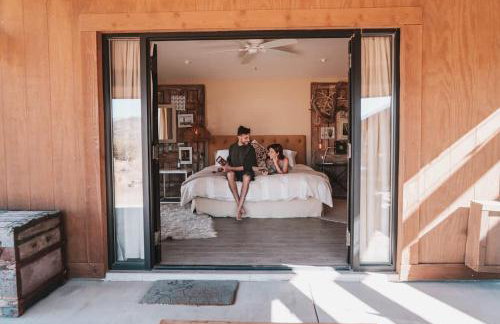 The Outlaw By The Cohost Company - Foto 26