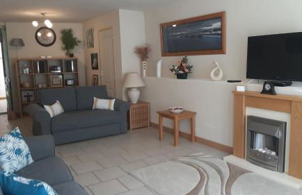 Gîte Déco terrasse ensoleillée et Wi-Fi - Foto 3